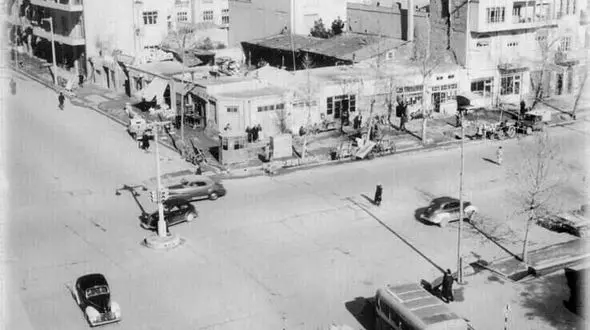 عکس عجیب چهارراه کالج تهران در سال ۱۳۲۶ 