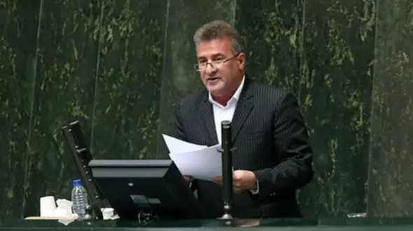 حاجی‌پور: کاهش سهمیه شیرخشک نتیجه سوءمدیریت است؛ دولت باید فوراً واردات انجام دهد