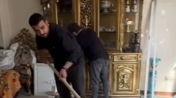 فیلم لحظاتی دردناک و تلخ از آواربرداری منزل سرلشکر باقری /  خانه‌ای که شهیده سرجدا دارد !