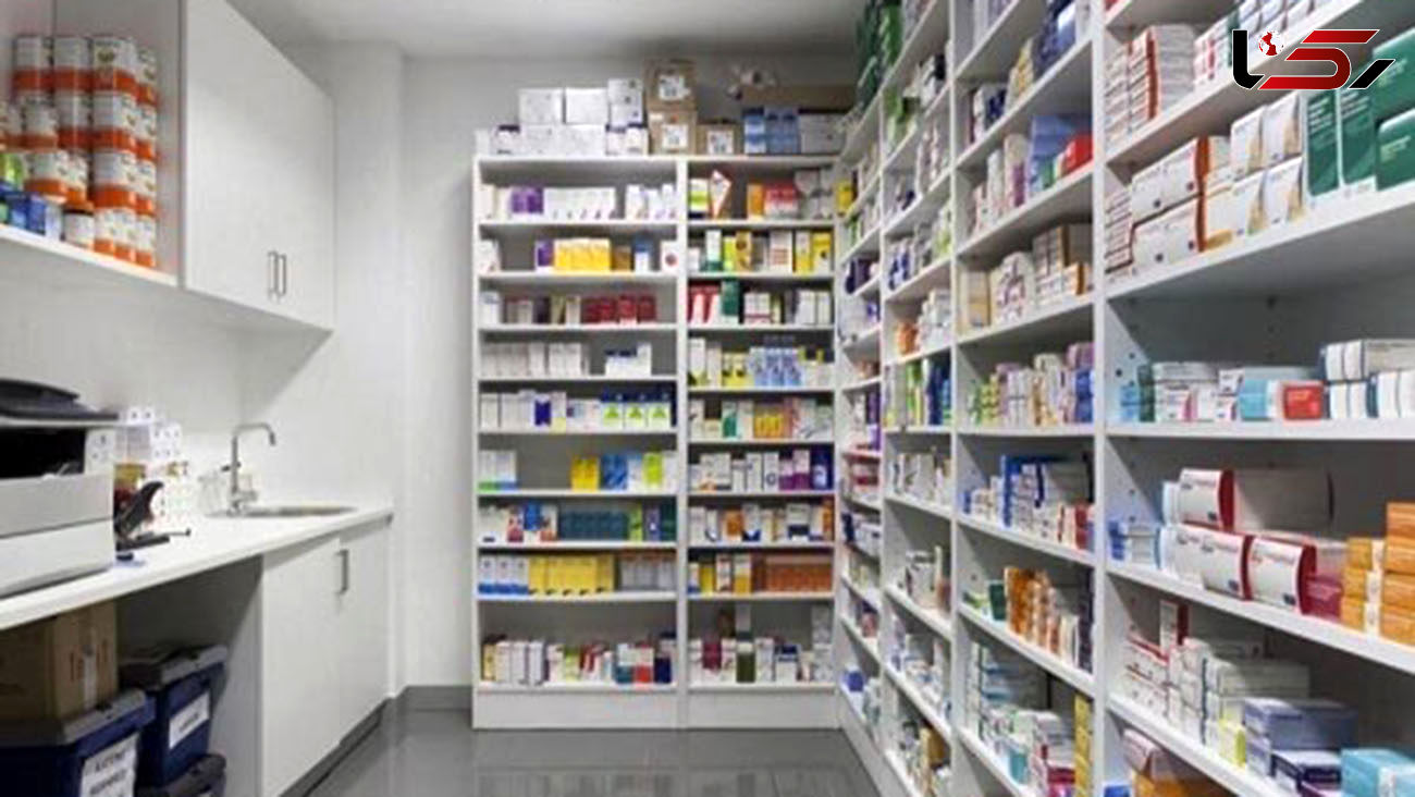 بازدید سرزده وزیر بهداشت از یک داروخانه در مشهد + فیلم
