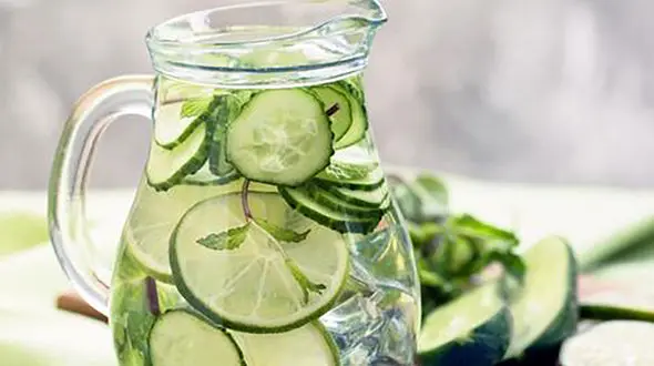 با این افزودنی ها به آب آشامیدنی کلی سود کنید