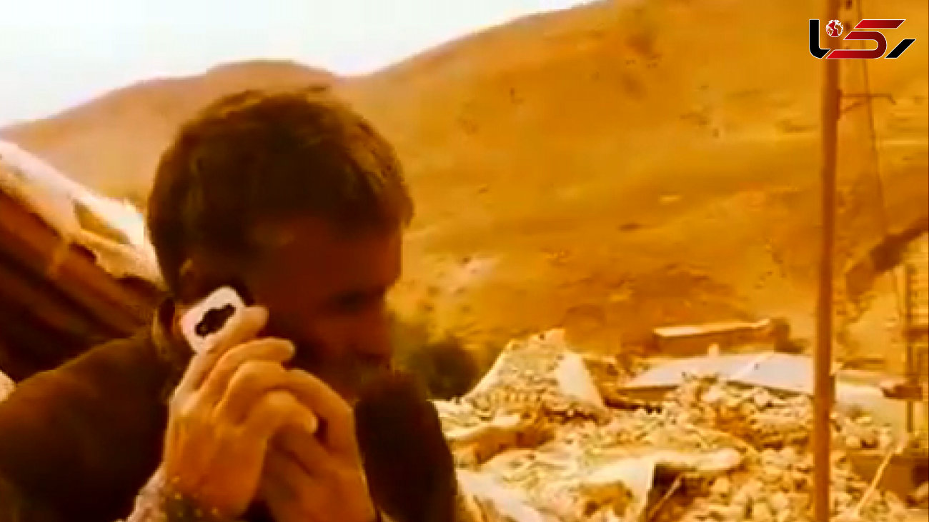 اشک شوق پیرمرد زلزله زده از شنیدن صدای پسرش+ فیلم و عکس