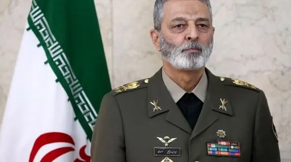 بیوگرافی سرلشکر موسوی + عکس ها از جوانی و دستبوسی معروفش