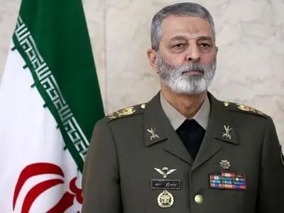 عکس جوانی  سرلشکر موسوی + بیوگرافی و از خانواده پدری  تا شهادت در حمله موشکی بیت رهبری 
