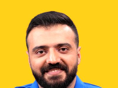 فیلم / صحبت های خنده دار ابوطالب حسینی: ببین چقدر سطح فوتبال ما پایینه که بازیکن بین دو نیمه با خانوم نفیسه روشن حرف میزنه و...