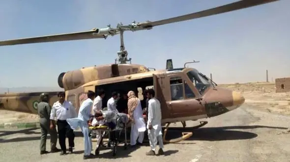 ۳ مجروح در حادثه رانندگی محور زاهدان / انتقال مصدومین با بالگردهوایی+عکس