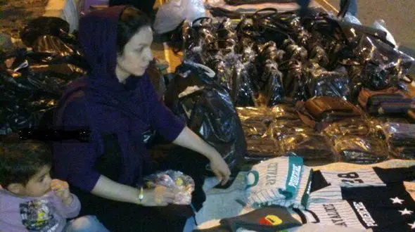 مصاحبه با دختر مدال آور که  دستفروشی می کند + فیلم