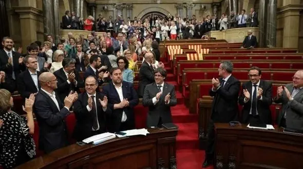 کاتالونیا اعلام استقلال کرد