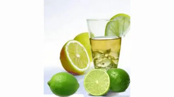 فواید نوشیدن آب گرم ولیموترش