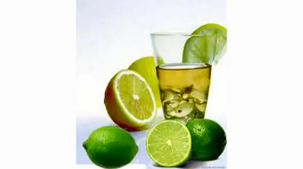 فواید نوشیدن آب گرم ولیموترش