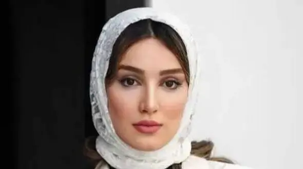 فیلم/ نگاهی به استایل شیک خانم بازیگران زیبای ایرانی در اکران فیلم «غیبت موجه»/از استایل کلاسیک و زنانه زارا نادری فر تا استایل