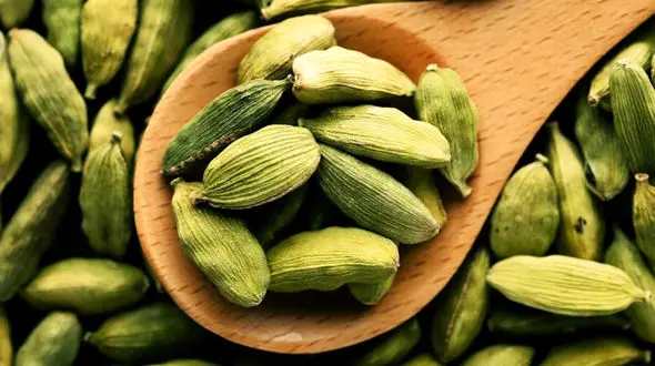 چند روش از بین بردن بوی پیاز از دهان