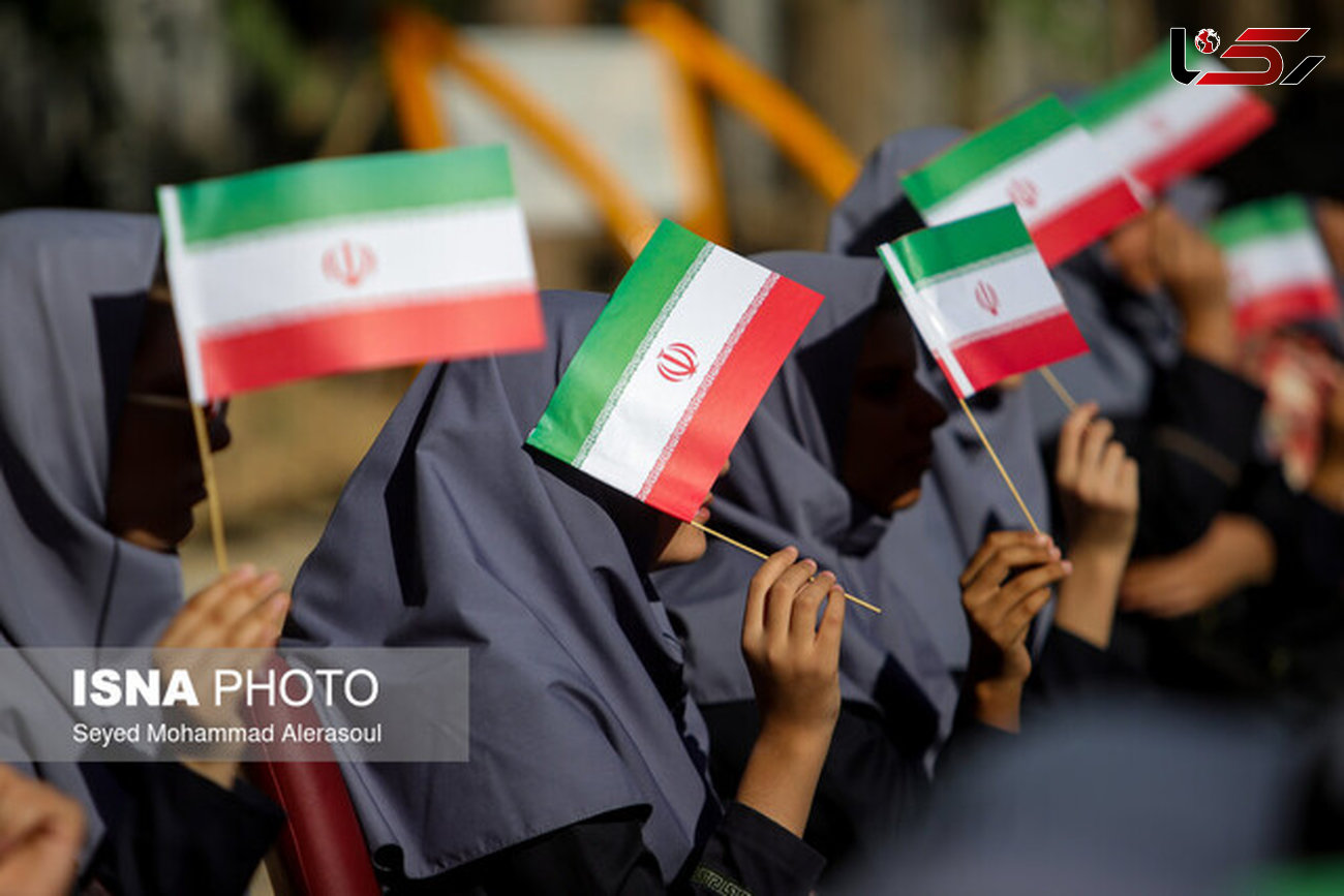 وجودصندوق دانش‌آموزی برای ۳۵ هزار رای‌اولی در شهرستانهای تهران/ دانش‌آموزان،‌ همیاران فرماندار پای صندوق‌های رای

