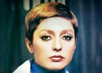 عکس ها / نگاهی به کت و شلوار لوکس گوگوش .. / تیپ و استایلش جذابیت و سادگی همزمان را نمایش داد ...