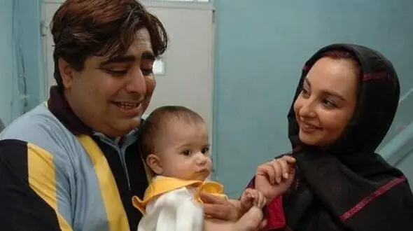 فیلم / رضا شفیعی جم: چون بی پول بودیم  سبزی می فروختم/ پوست پیازا رو پاک می کردم میفروختم!