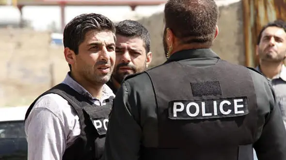 بازیگر معروف و پر حاشیه مامور پلیس شد +عکس