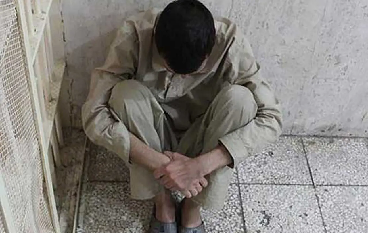 نقشه پسر دانشجو برای دوستی خیابانی با زن جوان + عکس