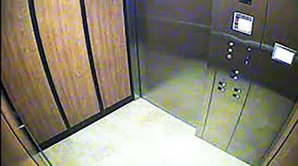 تجاوز به زن جوان در آسانسور