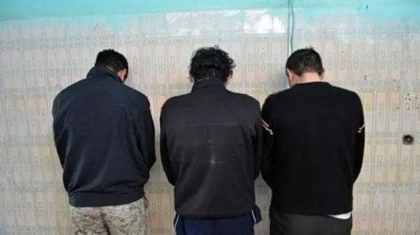 دستگیری 3 سوداگر مرگ و کشف انواع مواد مخدر در خرم آباد