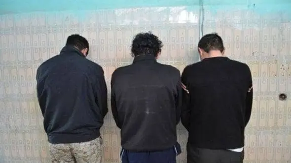 دستگیری 3 سوداگر مرگ و کشف انواع مواد مخدر در خرم آباد