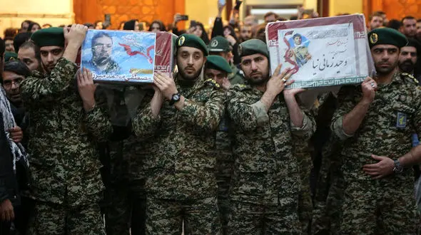 حضور پرشور مردم در حرم مطهر امام راحل در وداع با شهدای تهران+ فیلم