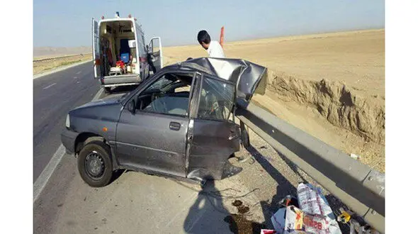 عکسی عجیب از پراید نصف شده