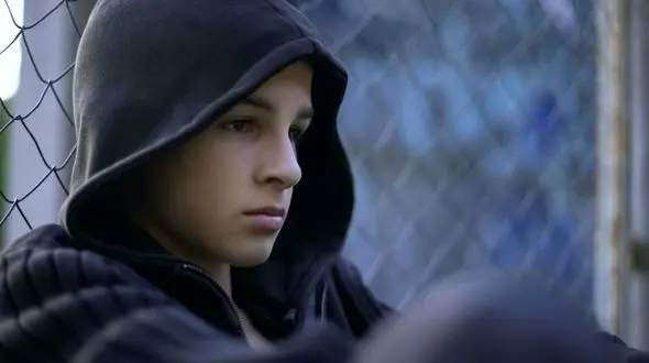 بداخلاقی های نوجوانان / علت ها  و روش درست برخورد