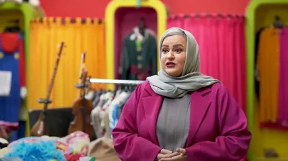 تیپ مجلسی نعیمه نظام‌دوست در یک کنسرت