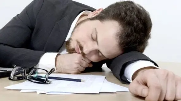 شایع ترین دلایل خستگی روزانه/اگر مدام خسته اید به این بیماری مبتلا هستید!