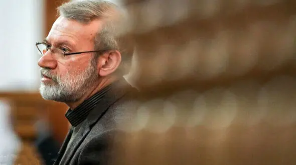 حمله کیهان به کارگزاران بخاطرثبت نام لاریجانی در انتخابات 1400