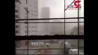 اتصالی کابل‌های برق بر اثر طوفان شدید در تهران + فیلم 