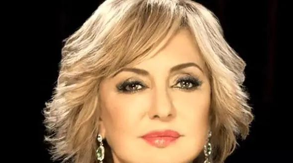 عکس / سفر به تاریخ / آخرین عکس گوگوش در ایران سال 1373