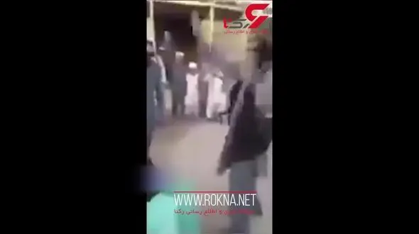 فیلم لحظه شلاق خوردن دو مرد به دلیل روزه خواری 