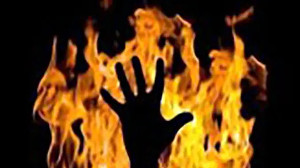 خودسوزی مقابل کلانتری جامی تهران / ظهر امروز در خیابان ولیعصر رخ داد