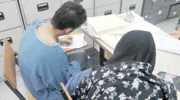 دستگیر زن و شوهر به خاطر دزدی از عروسک های "اسلام آباد غرب"