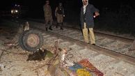8 کشته در برخورد قطار و ون در پاکستان