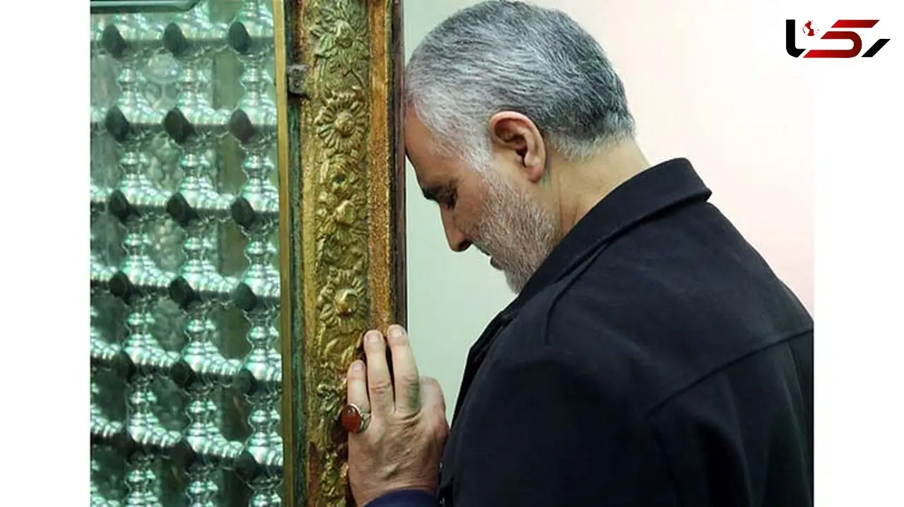 حرم مطهر رضوی در پی شهادت سردار سلیمانی سیاه‌پوش شد