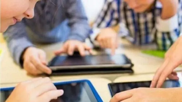 آمار دقیق از زیست مجازی کودکان؛ سن شروع اینترنت تا محبوبیت فیلترشکن