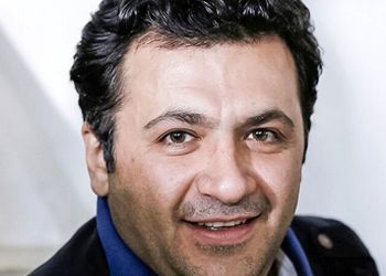رونمایی از نوشته جگرسوز سنگ مزار خانه ابدی شهرام عبدلی/  چقدر زود همسر و کوچولوهایش را تنها گذاشت ! + عکس ها