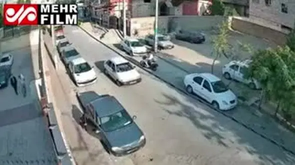 فیلم سرقت از یک خودرو مقابل شورای شهر قدس