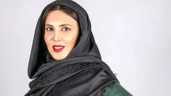 استوری لیلا بلوکات در ماشین + عکس