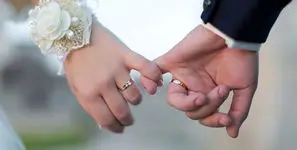 ۲۵ هزار ازدواج با افراد بالای ۵۰ سال؛ نسبت مردان به زنان ۳ به ۱/ تأخیر در ازدواج جوانان و افزایش ازدواج‌ های مجدد در سنین بالاتر / تنها ۱.۵ درصد مردان متأهل ایران چندهمسر دارند !