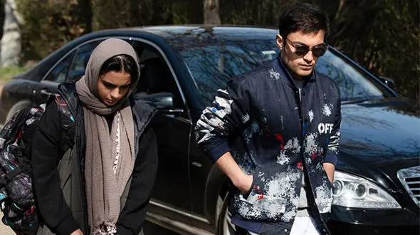 مائده و میثمِ زخم‌کاری در اکران «آبی روشن»+عکس