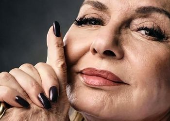 گوگوش پارکینسون حنجره گرفت / او دیگر نمی‌تواند بخواند