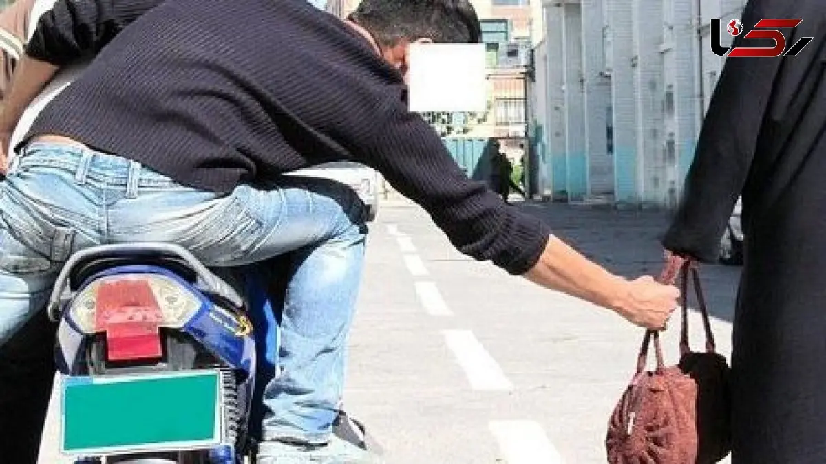کیف‌قاپ غافلگیر شد؛ حرکت برق‌آسا مثل جان سینا در خیابان + فیلم