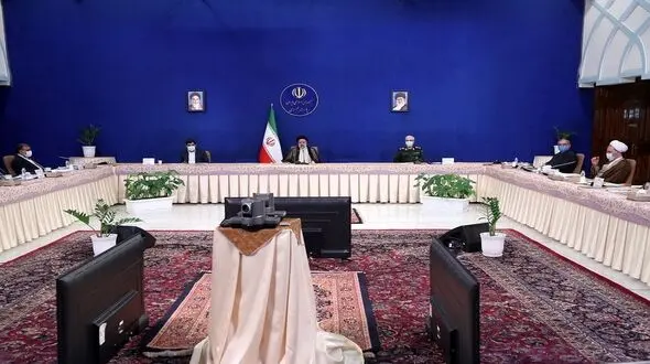 واکسیناسیون کرونا باید با قوت ادامه یابد / بازگشایی مدارس و دانشگاه ها با نظارت دقیق باشد