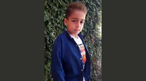 مرگ مشکوک  کودک ۷ ساله در دزفول/ انتقال کودک بدحال با وانت بار / کودک بین دو بیمارستان جان داد + عکس