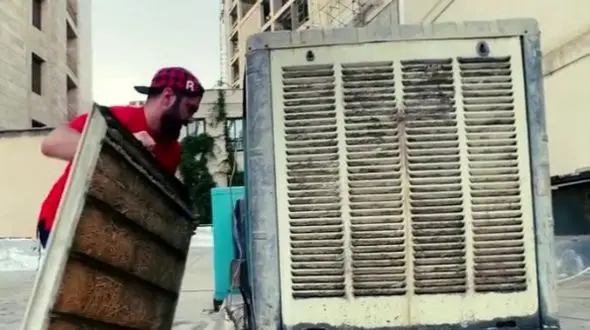 خلاقیت خنده دار جوان ایرانی برای راه اندازی کولر به کمک موتور هوندا در زمان قطعی برق حماسه آفرید/ هنر نزد ایرانیان است و بس