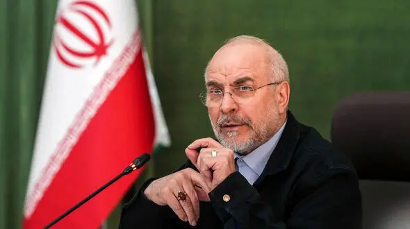 قالیباف: یا بازار نفت احمق است یا آمریکا درباره تنگه هرمز دروغ می‌گوید