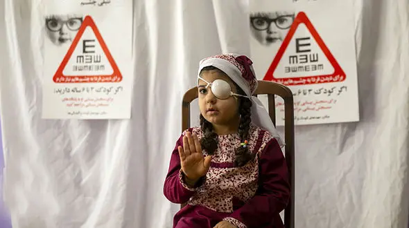 هشدار برای والدین کودکانی که از وسایل الکترونیکی استفاده می کنند / خطر افزایش نزدیک بینی در کودکان 